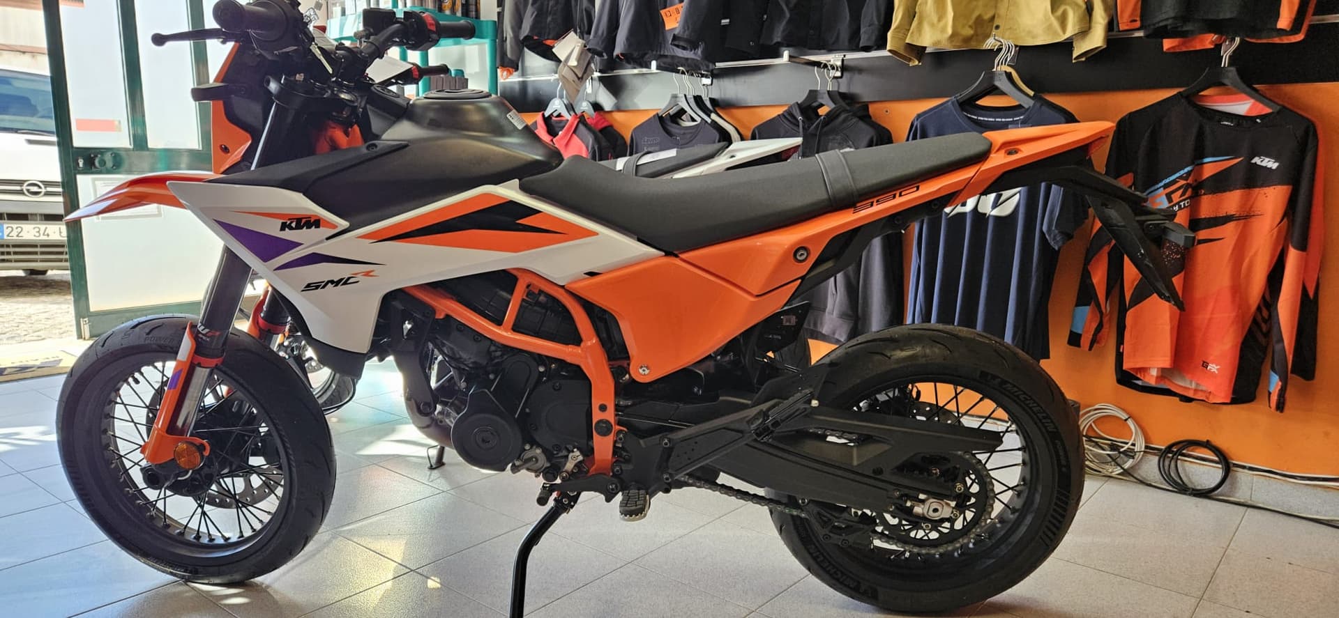 2024 KTM 390 SMC R